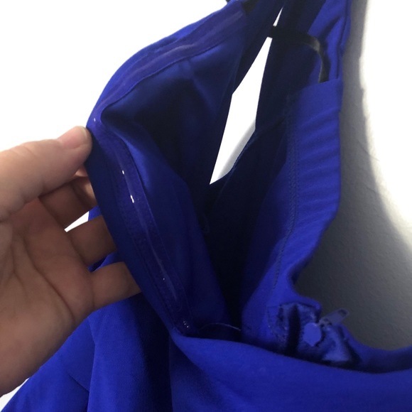 NWT Beautiful Dress!! - Picture 3 of 10